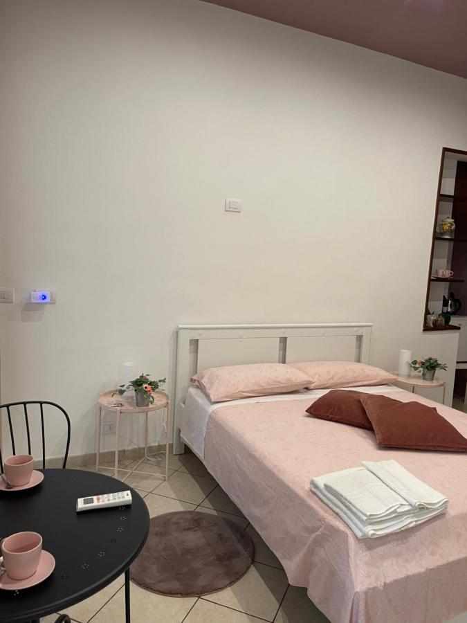Napule E ... Hotel เนเปิลส์ ภายนอก รูปภาพ